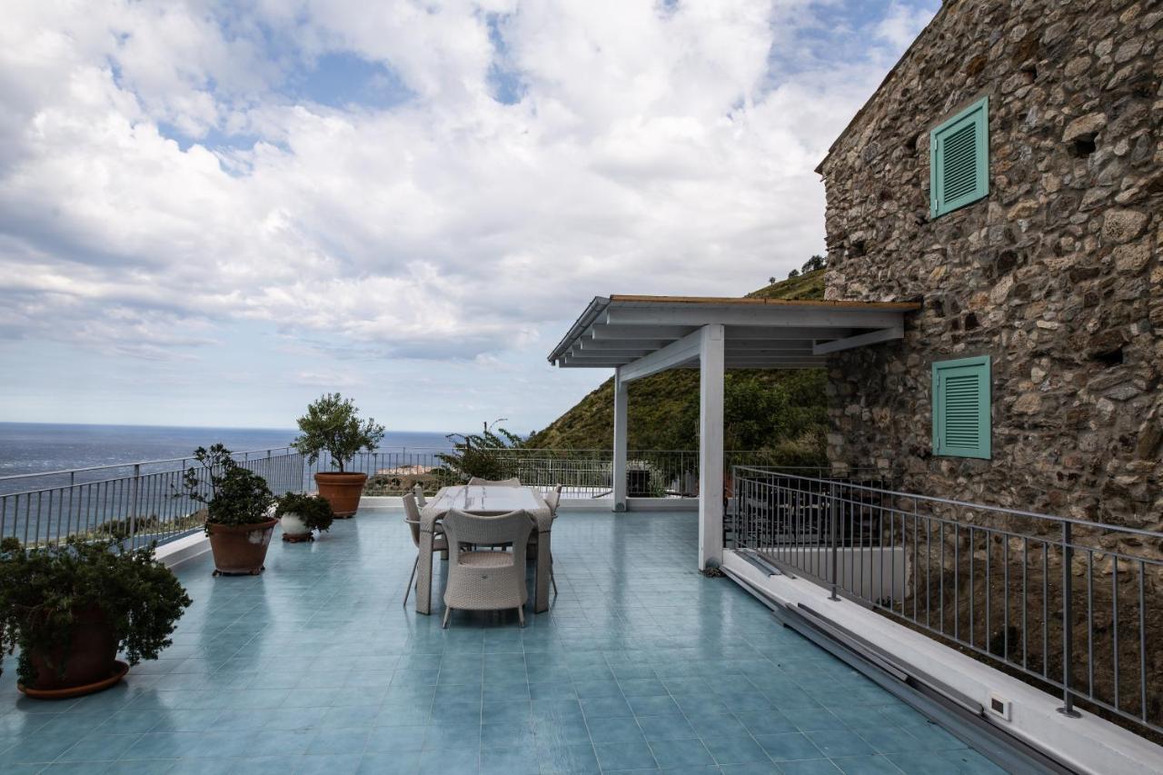 Borgo Rosso Di Sera Resort San Lucido Exterior photo
