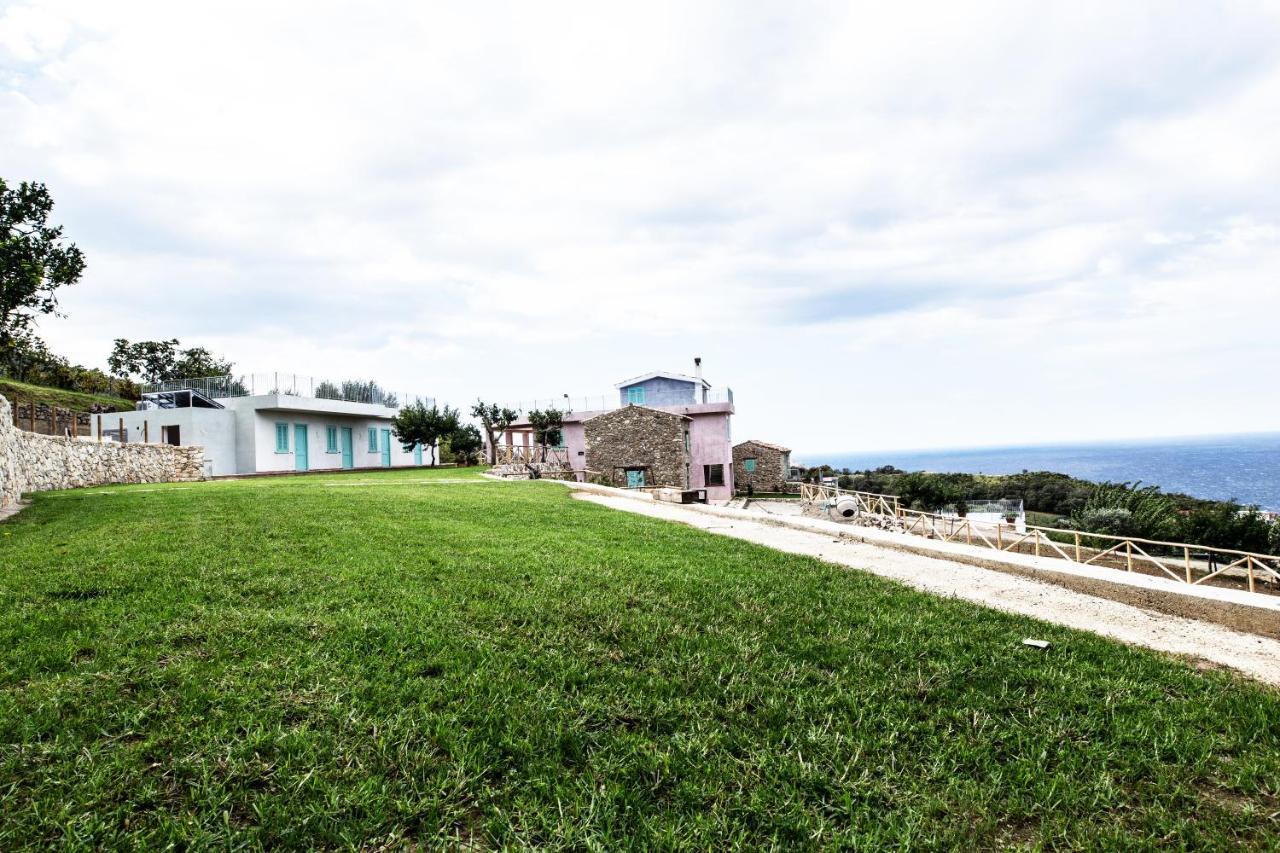 Borgo Rosso Di Sera Resort San Lucido Exterior photo