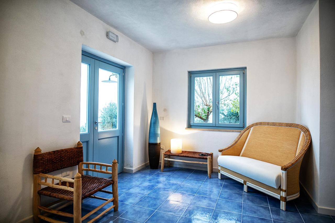 Borgo Rosso Di Sera Resort San Lucido Exterior photo