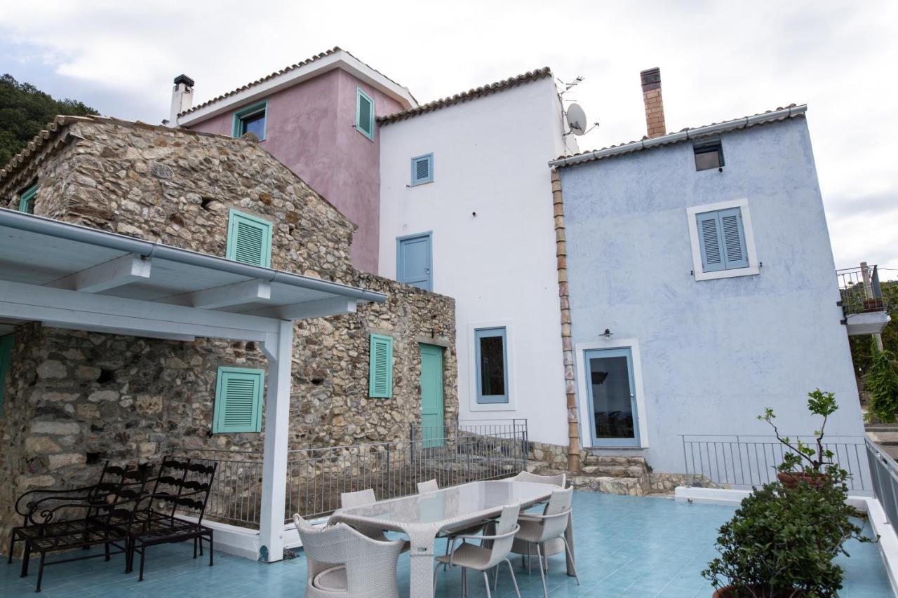 Borgo Rosso Di Sera Resort San Lucido Exterior photo