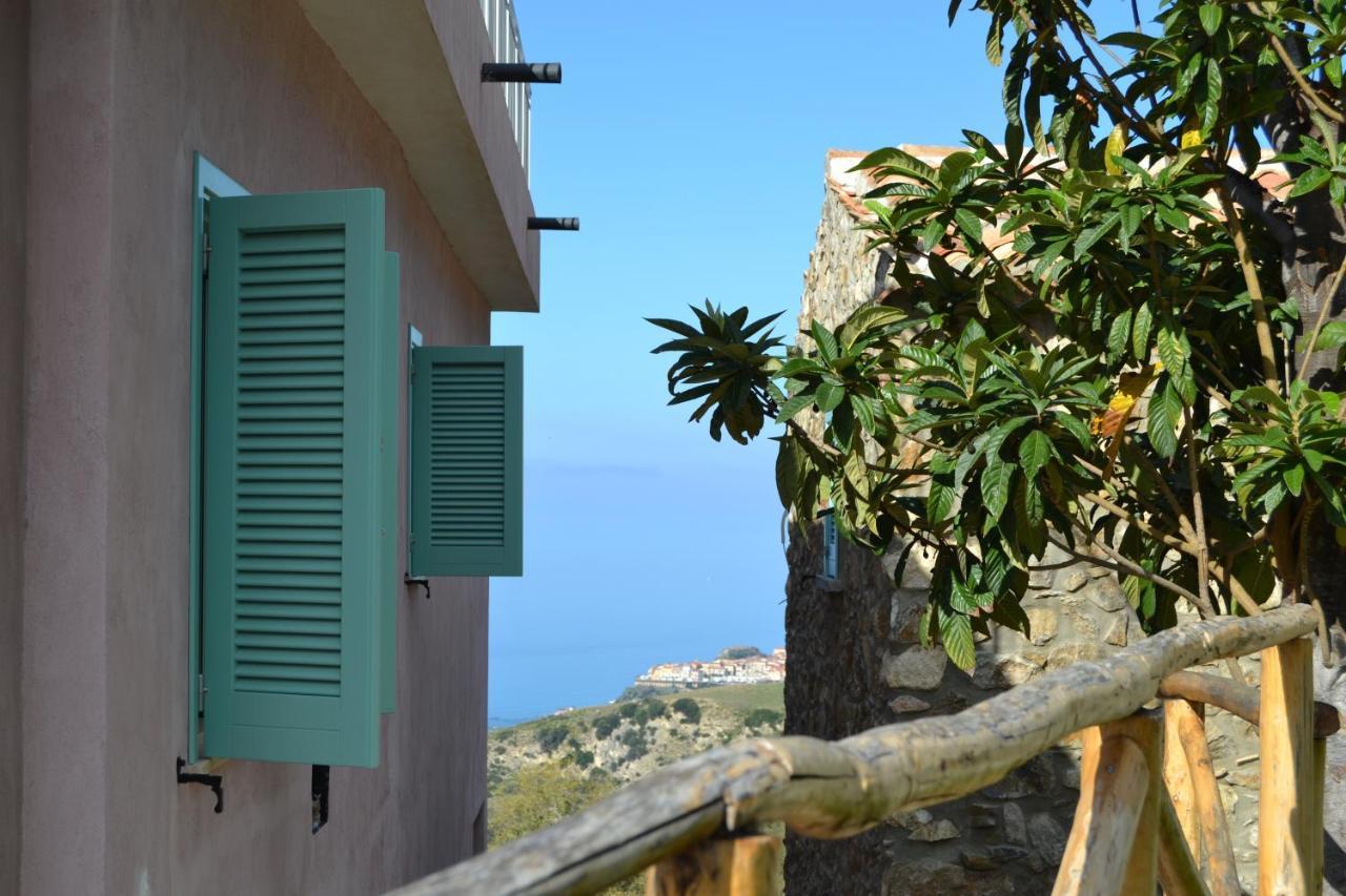 Borgo Rosso Di Sera Resort San Lucido Exterior photo