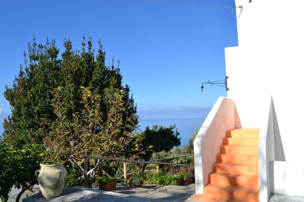 Borgo Rosso Di Sera Resort San Lucido Exterior photo