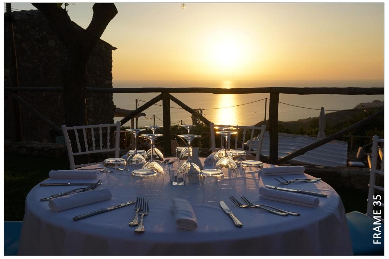 Borgo Rosso Di Sera Resort San Lucido Exterior photo